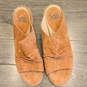NWOT Söfft Tan Mules with Cushioned Footbed